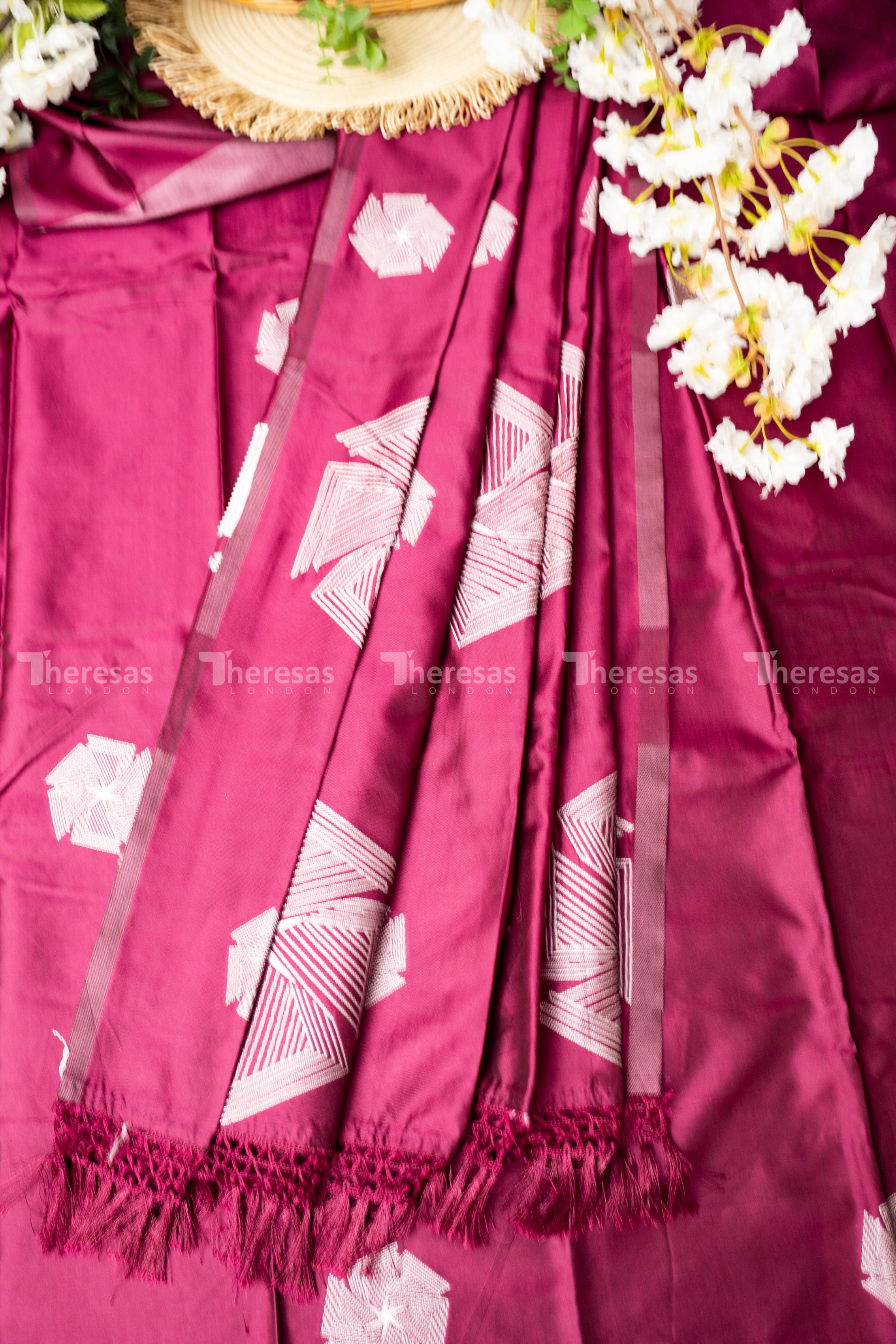 Semi Silk Boarderless Saree (10019)